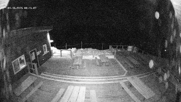 Revelstoke Mountain Resort - Mackenzie Outpost Webcam