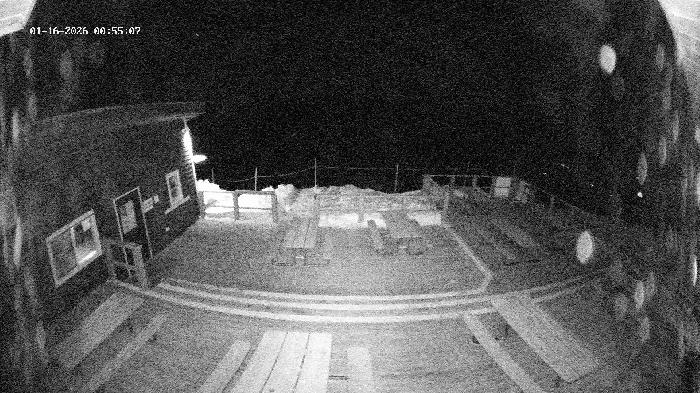 Revelstoke Mountain Resort - Mackenzie Outpost Webcam